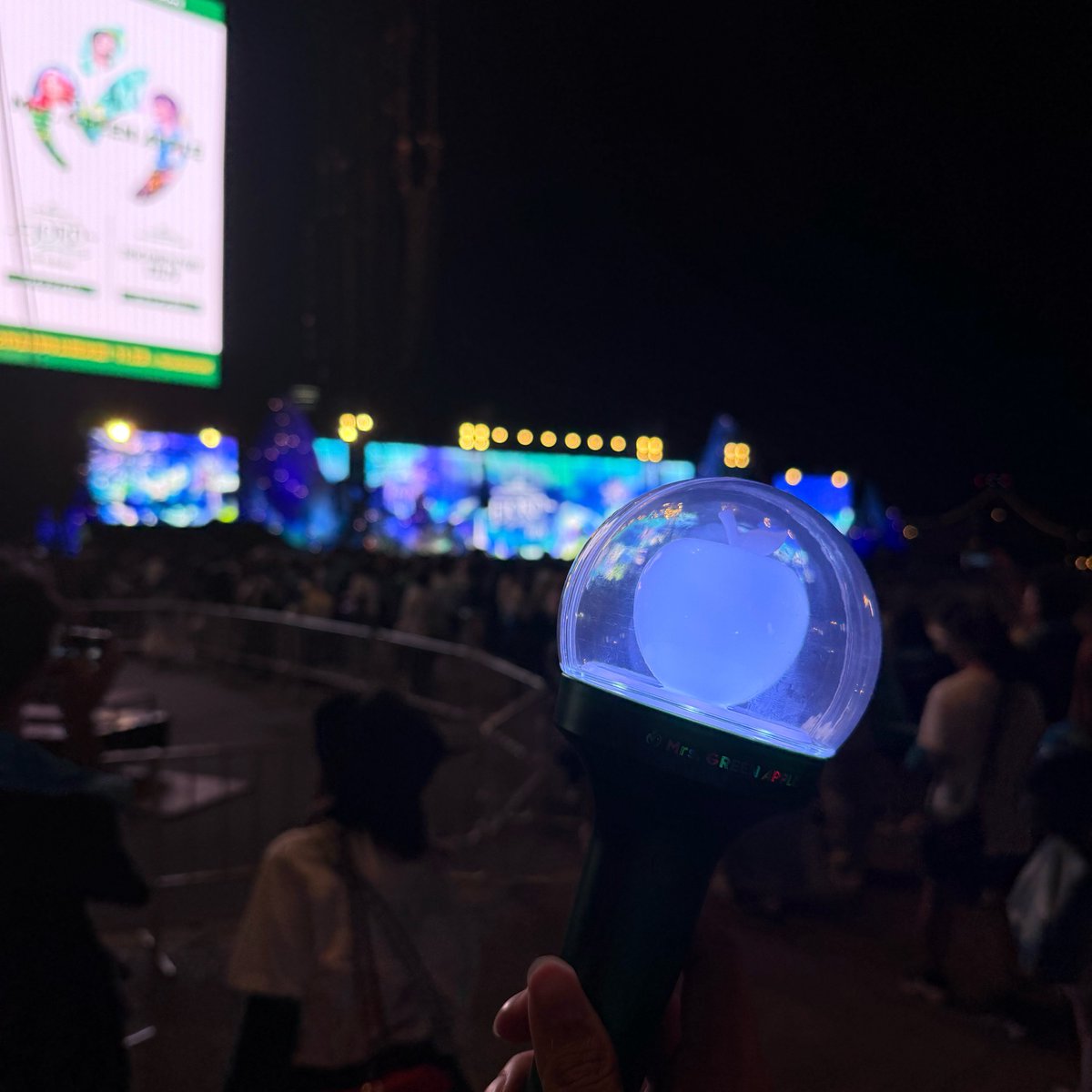 wowhaoo's tweet photo. ミセスは僕を初めて日本でのライブへ連れてきてくれたバンド

今の自分がいるのは、間違いなくミセスのおかげです
たくさんの思い出をありがとう

2028年、Elysiumでまた会いましょう！

大好きです🍏💚

#ZENJINJAMsCam 
#ゼンジン未到とイミュータブル https://t.co/GvbIQ8b9CD
