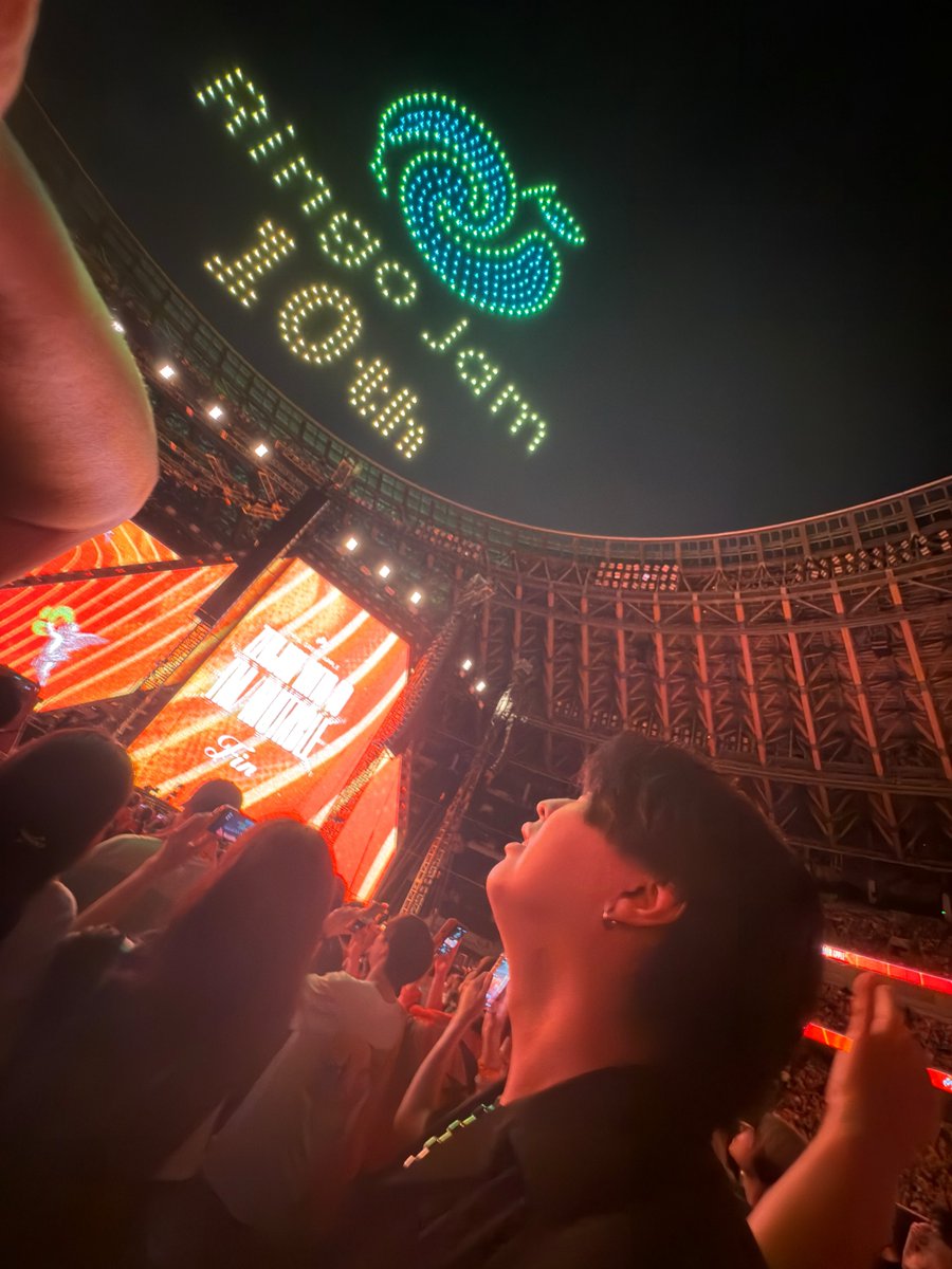 wowhaoo's tweet photo. ミセスは僕を初めて日本でのライブへ連れてきてくれたバンド

今の自分がいるのは、間違いなくミセスのおかげです
たくさんの思い出をありがとう

2028年、Elysiumでまた会いましょう！

大好きです🍏💚

#ZENJINJAMsCam 
#ゼンジン未到とイミュータブル https://t.co/GvbIQ8b9CD
