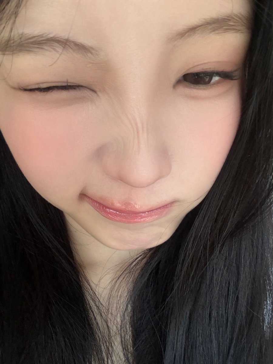 dmfromillit's tweet photo. 🐿️📸 | 260705 | 11:00 PM KST
#원희 #WONHEE #아일릿 #ILLIT https://t.co/83aGmREZBY