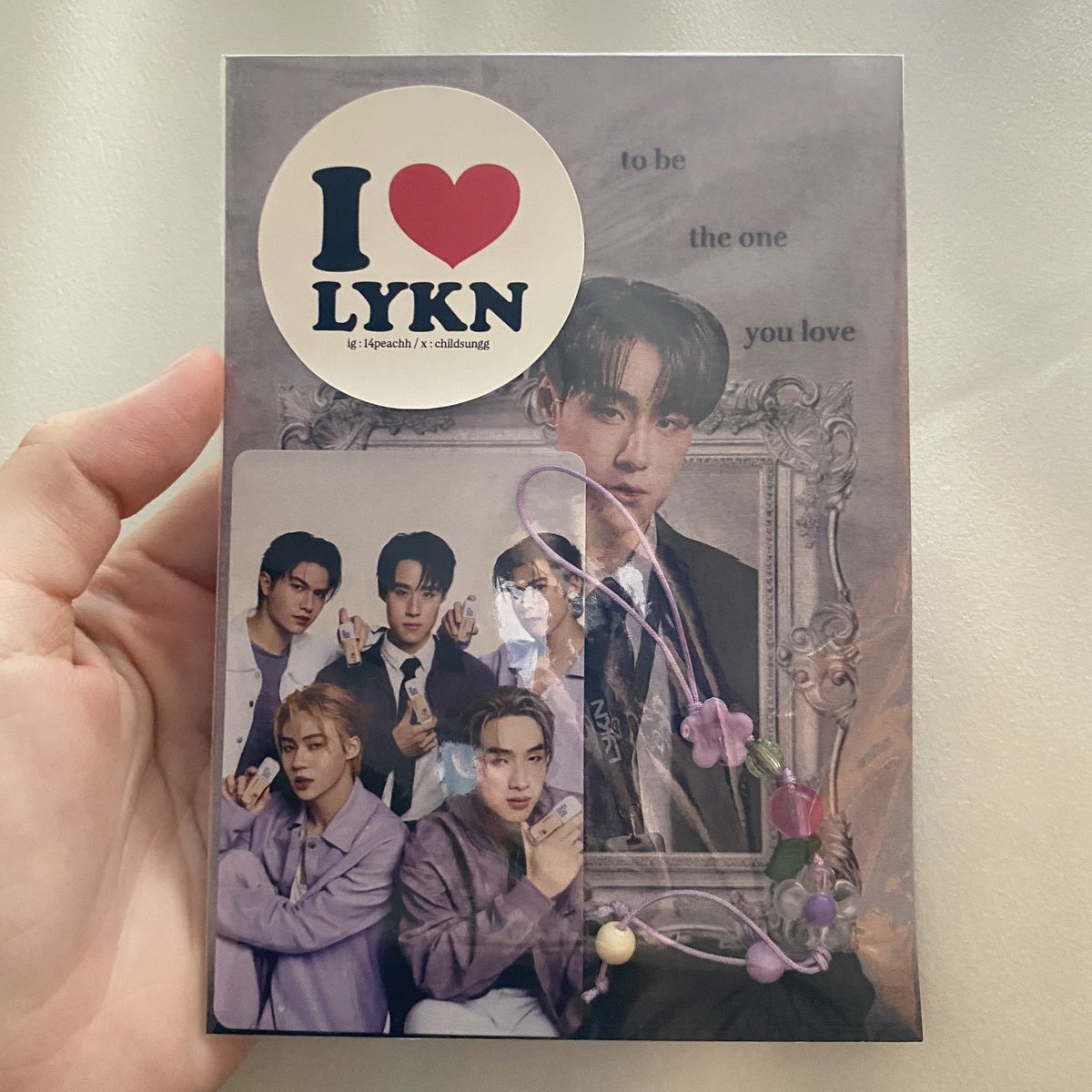 childsungg's tweet photo. real pict freebiesnya🤩 https://t.co/d1uDSv4kf7