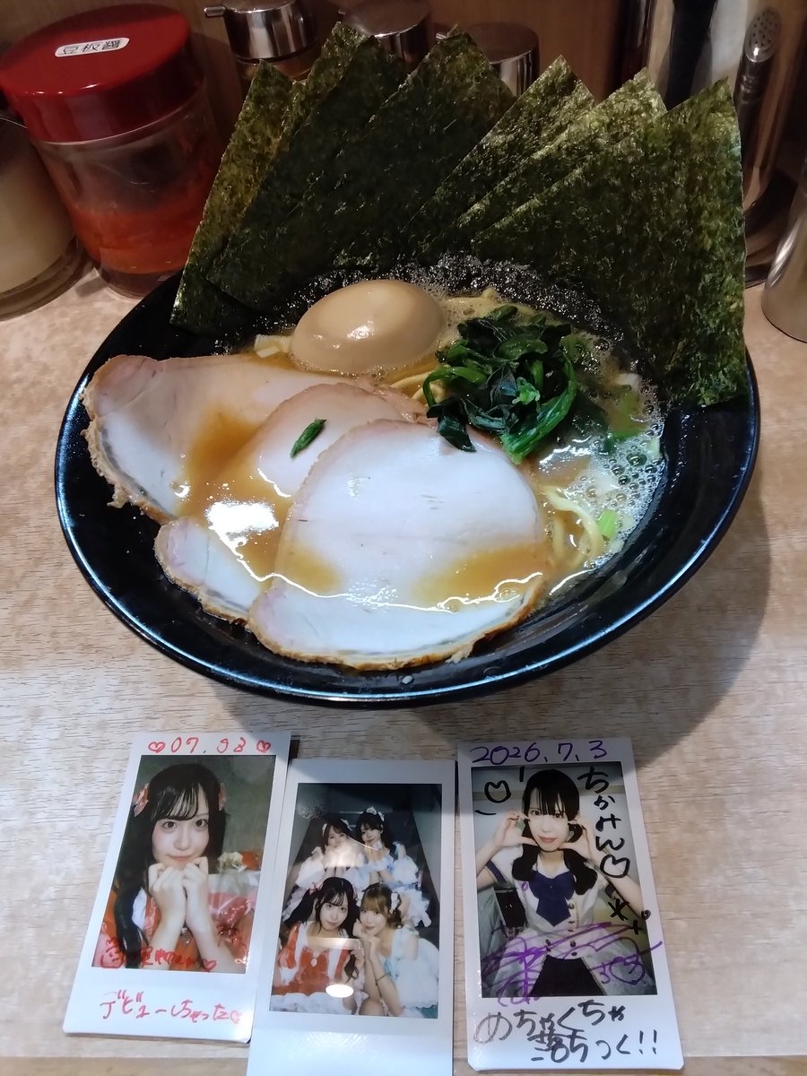 chikarumiya's tweet photo. 金曜日はスポニー観てから、らぶらららのデビューライブ観てきました！
土曜日はKATA☆CHU観てノベルノア観てドラドロ観てきました。
またタイミングがあえば観に行きます！ https://t.co/Fg3xOjT37d