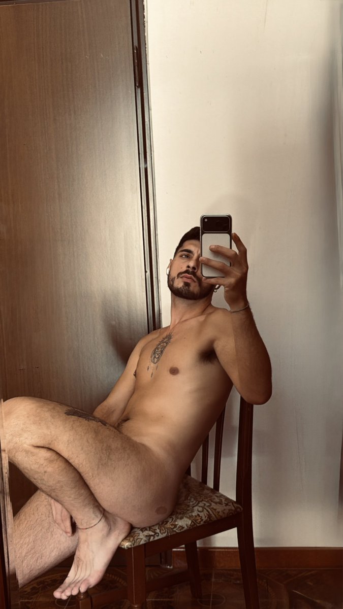boyrobert21's tweet photo. Wow che caldo!
#bambolastar https://t.co/ym9rI0KoSl