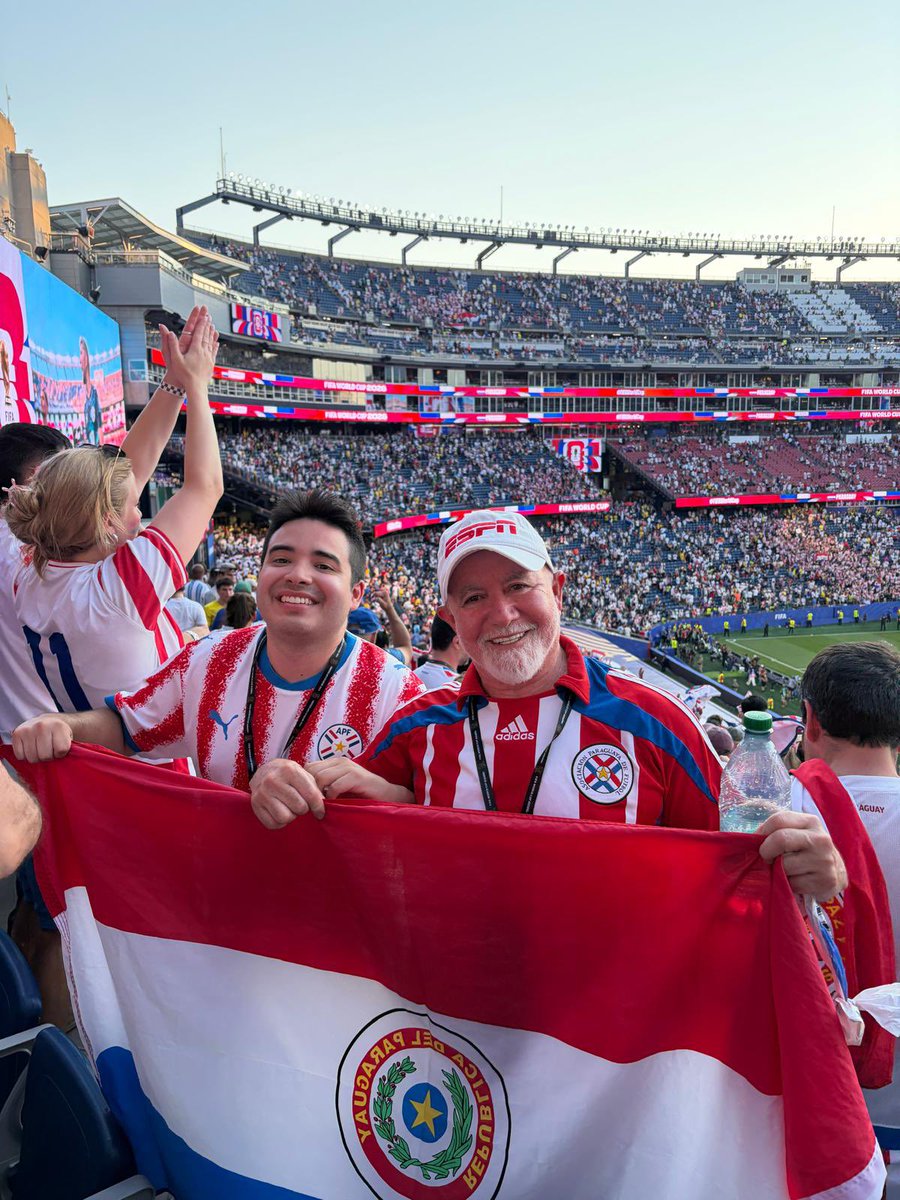 RobertoRojas97's tweet photo. More than any result, I’ll always be grateful I got to attend two World Cup matches with my parents, the two most important people in my life. Watching their native country in the country where they gave me life, It helped me truly understand what it means to be Paraguayan 🇵🇾❤️ https://t.co/ItMCLS7hA2