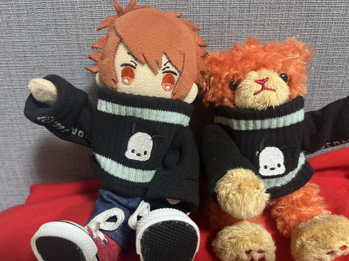 04pao11's tweet photo. お友達が作ってくれたお洋服可愛すぎる💕
ロッソくんにも作ってくれて…お揃い！🥰 https://t.co/ytS8ZzTpD4