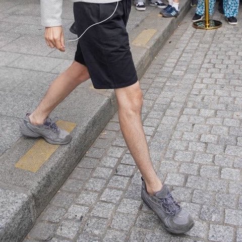finn wolfhard legs tweet media
