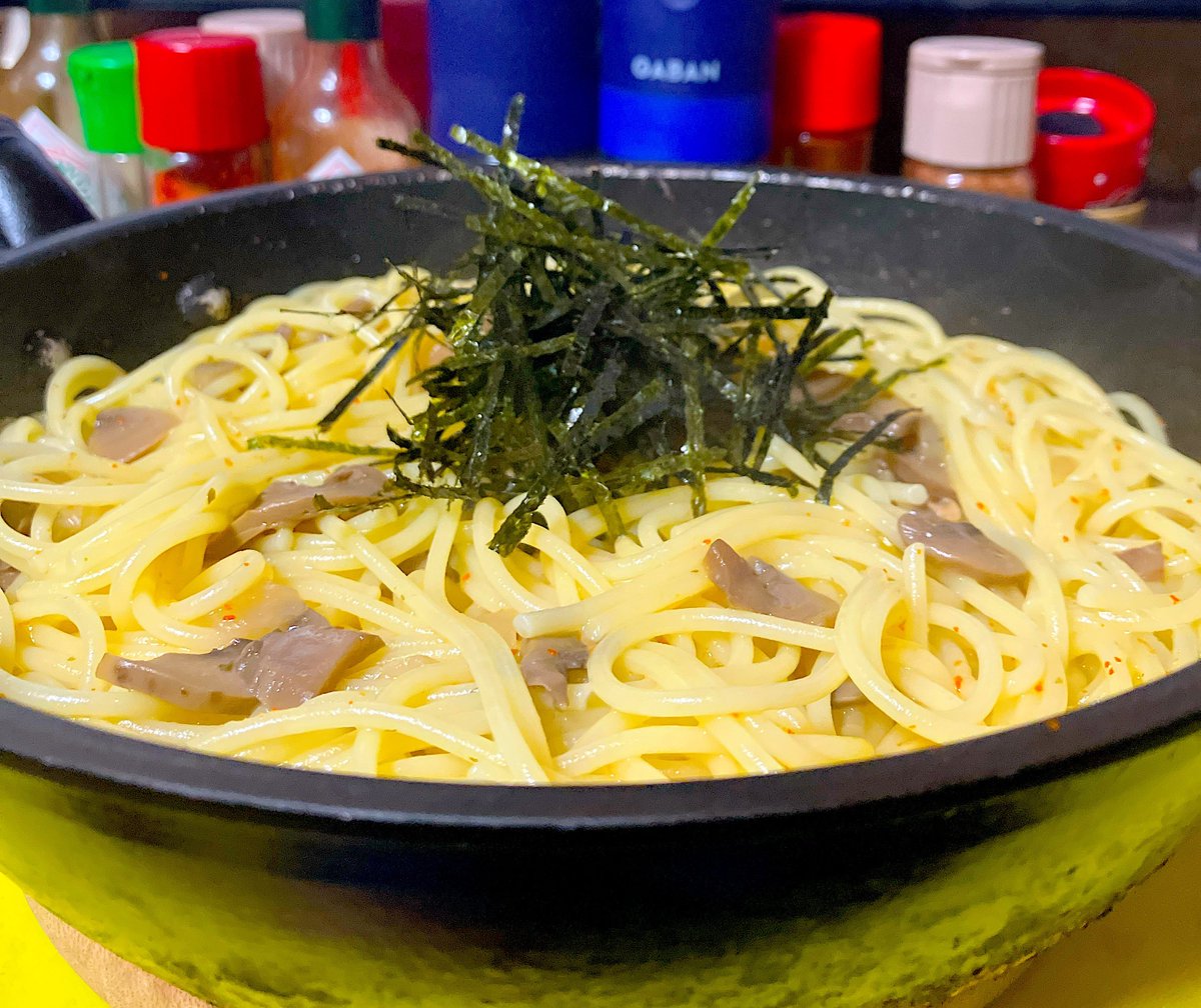 Hide19730730's tweet photo. 今夜の締���は
あさりと刻み海苔のコンソメスープスパゲティです🍝
あさりと海苔ですよ？合わないワケがないでしょ👍✨

さて、まともに勤務すると次の休みは7/25なんだよね😳
平日に数日お休み入れますよっと😁

ではおやすみー💤

#料理好きな人と繋がりたい #おうちごはん
#お腹ペコリン部 #X晩酌部 https://t.co/Nih6vTsxDr
