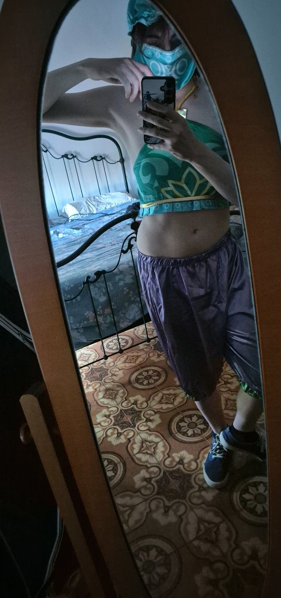 ThunderVIIIR's tweet photo. Testing out my Link gerudo cosplay, how do I look? :3 Beach set coming 💜
#link #zelda #cosplay #tummy #femboy #twink #gay #bi #gerudolink #thelegendofzelda https://t.co/wtNwSW6HZv