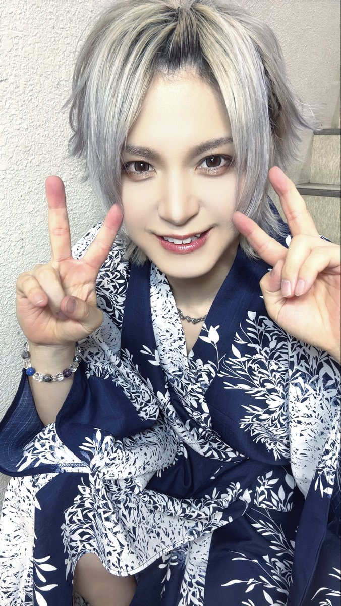 hero_yusuke's tweet photo. HERO夏祭りライブ東京編！ありがとうございました😊楽しかったー！！！
大阪は浴衣新しく買うことになったので、どんなん着ようかなー？お楽しみに🏮 https://t.co/SAx2848Yx6