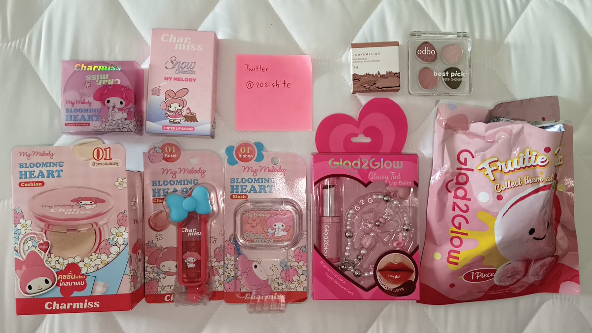 20aishite's tweet photo. ส่งต่อ เหมาทั้งหมด 650฿ รวมส่ง 🪽
มือ 1
#Charmiss × My Melody / blooming heart collection
มือ 2 (95%)
#Glad2Glow glowing tint lip balm : red velvet latte
#Judydoll blush powder : 39
#Odbo best pick eye palette : 2
#ส่งต่อคสอ #ตลาดนัดsanrio #คุชชั่น #แป้ง #ลิป #บลัช #อายแชโดว์ https://t.co/Fm4cz5WGyO