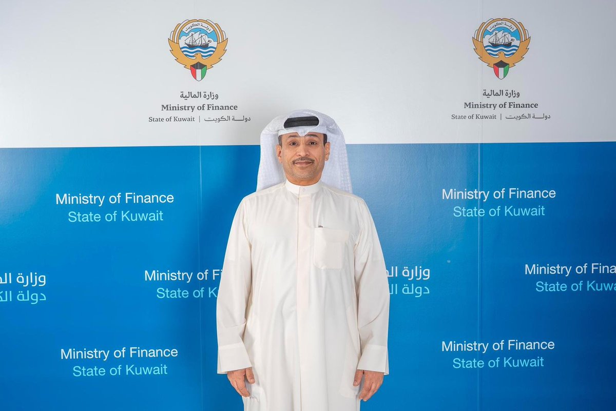 AlraiMediaGroup's tweet photo. وزير المالية يصدر قرارات بتعيين 4 مديرين عامين

• محمد العصيمي للشؤون المالية والضريبية
• سعد الرشيدي للشؤون الاقتصادية
• بدر الصلال لشؤون الخدمات والتخزين ونظم الشراء
• عبدالله أبوشيبة لشؤون أملاك الدولة
https://t.co/KGVCUl2KyJ https://t.co/1ZUIowLIQR