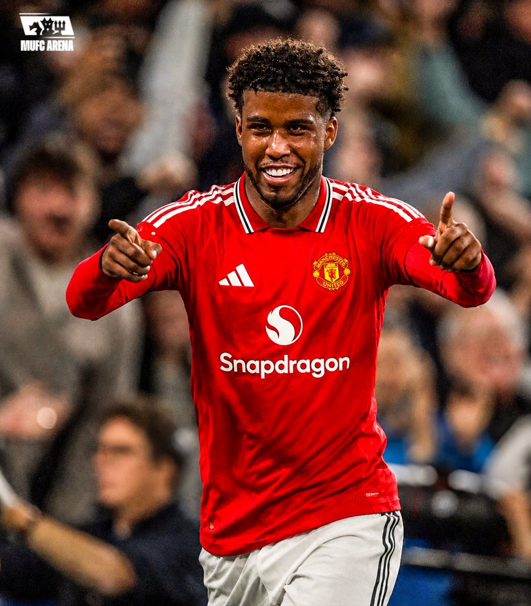 MUFCArenaa's tweet photo. 🚨🌕| Manchester United are exploring a deal to sign Andrey Santos from Chelsea. There have been no club-to-club talks yet, with multiple suitors making enquiries to Andrey Santos' agents. United are keen, but any move will depend on the price. #MUFC

[@David_Ornstein] https://t.co/ZXBjVJaRRP