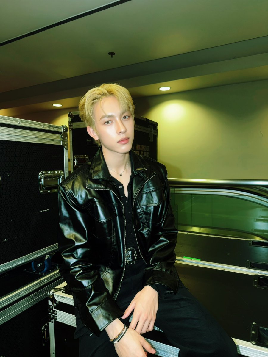 PROXIE_Official's tweet photo. 重慶森林
- #PROXIEOnglee -

#PROXIE1stFANCONinHK 
#PROXIE1stAsiaTour
#PROXIEth 
#bROTHERSMUSIC https://t.co/NvYu8clKAF