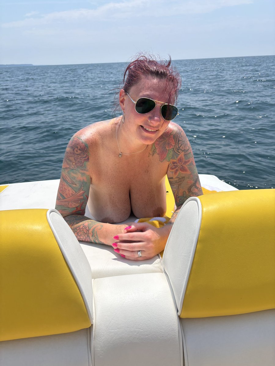 Hotrabbithubby's tweet photo. Great 4th of July out on the boat!! 🇺🇸🇺🇸🇺🇸 https://t.co/5wJrhJxlSP