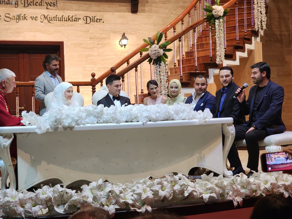 mstemrebalci's tweet photo. Mehmet Akif ve İrem kardeşlerimizin nikah akitlerine şahitlik ettik.

İki kıymetli yol arkadaşımıza Rabbimden bir ömür boyu mutluluk ve saadet diliyorum. https://t.co/XxwleB6gQr