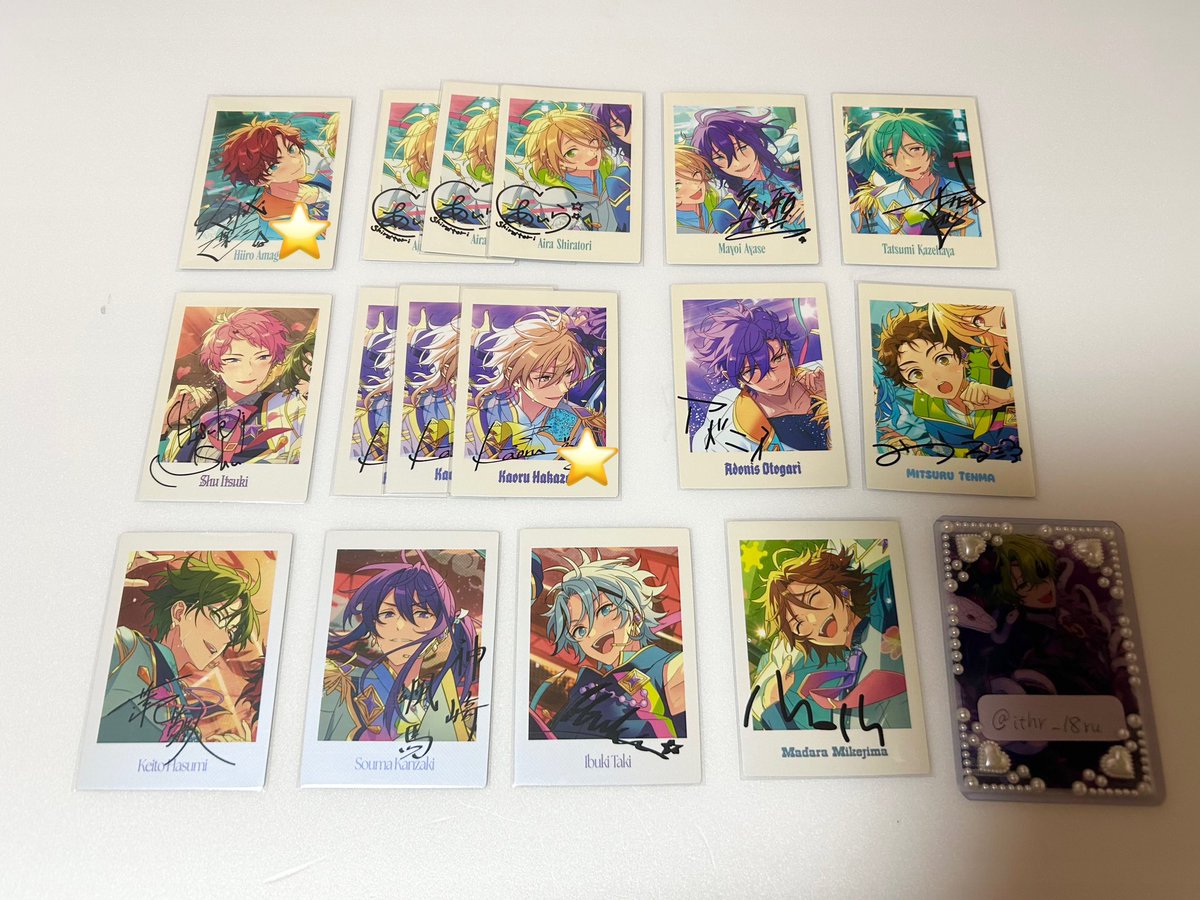 ithr_18ru's tweet photo. 【交換】あんスタ 10周年 10th ぱしゃっつ P.A.shots!! 特典

譲/画像の物+*画像外特典ジュイス1

求/日和、ジュン、望見>>茨、嵐>>凪砂、桃李、ユメ、弓弦、エス

⭐️=ジュン、日和、*望見との交換
ジュイスは望見とのみ
*特典望見1最優先

プロカ必読 
郵送(1~〇)>>大阪手渡し https://t.co/388W2RnvSw
