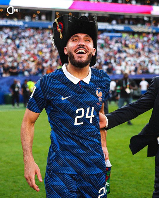 MouloudiaDZ3 tweet picture