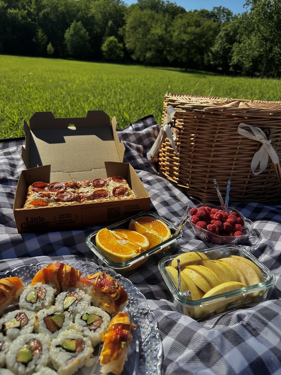 mtpent_'s tweet photo. 6. Barbecue or Picnic https://t.co/Zzlb0c0dM2