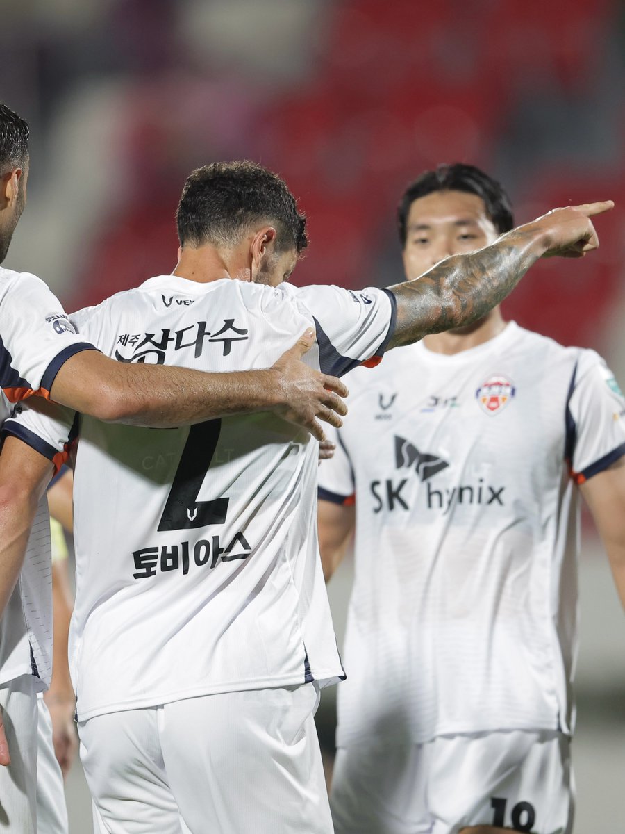 creativecen7er's tweet photo. Tobias Figueiredo estreou-se a marcar pelo Jeju United e logo num momento de enorme importância para a equipa. 

O central português apareceu na área para fazer o golo do empate frente ao Gimcheon, demonstrando a sua capacidade de fazer a diferença nos momentos decisivos. https://t.co/cP909uhn00
