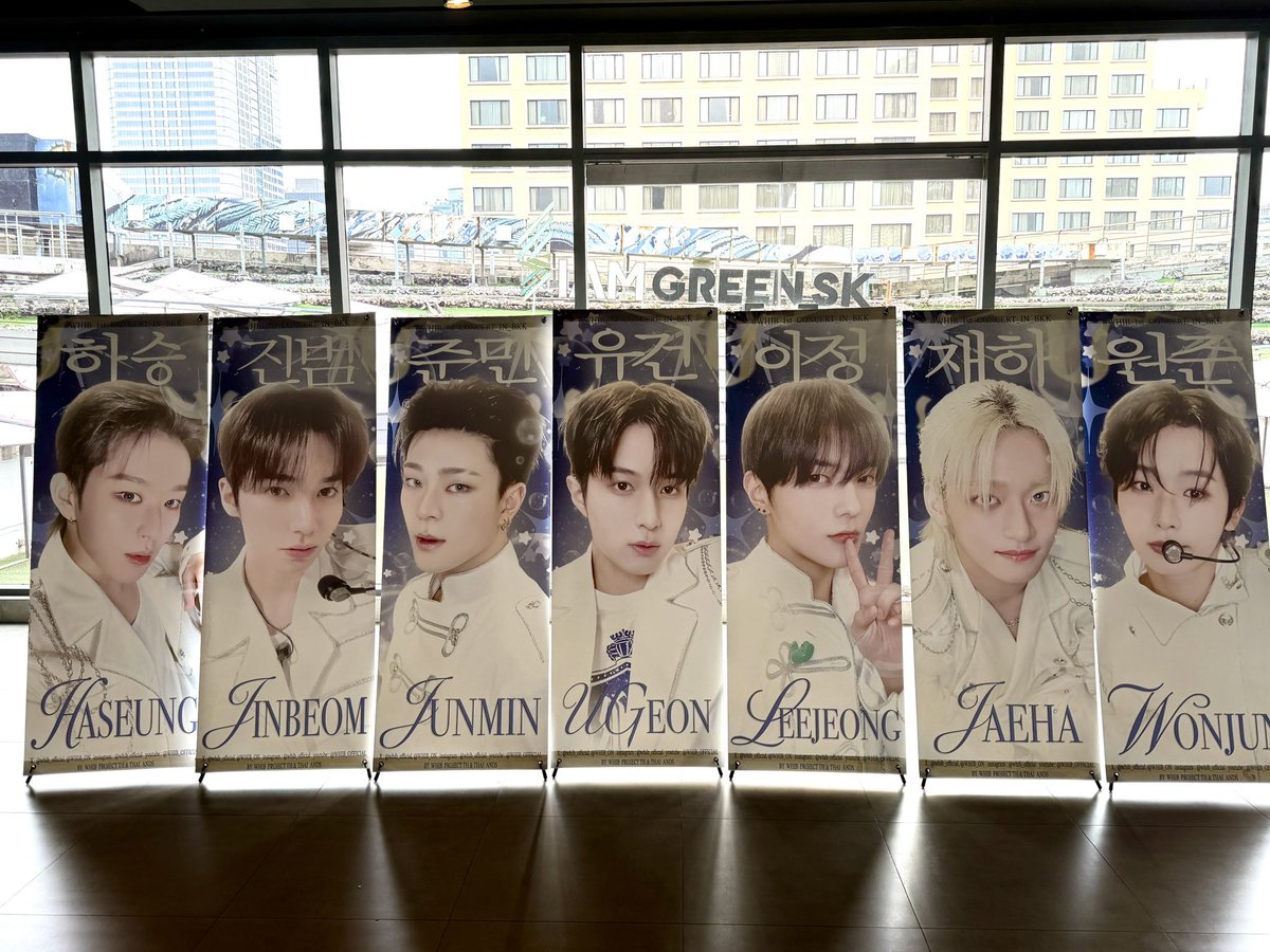 WhibprojectTH's tweet photo. 📸  Fan Project for WHIB 

       〰️ slogan banner
       
       〰️ Light box “휘브는 가장 빛나는 별이에요”
       
       〰️ VCR FAN PROJECT

       〰️ ป้าย X-Stand WHIB จำนวน 7 ป้าย
         🎁support by @doblenecontilde &amp; @KIMJUNMIN_TH 

#WHIB_1st_CONCERT_IN_BKK https://t.co/Pcc3DWyykC