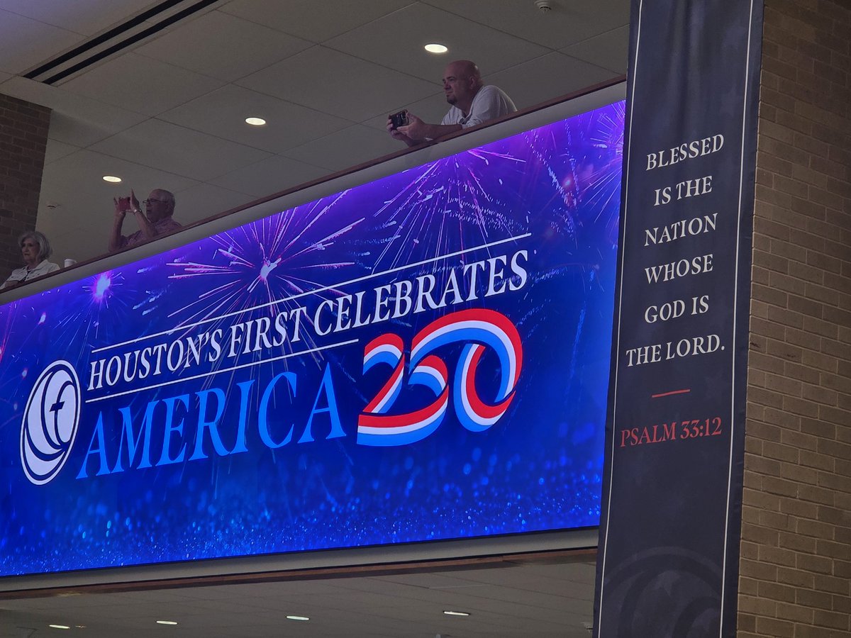 lisabergstrom79's tweet photo. Still celebrating at Houston First Baptist! Message will be on Scriptures that founded our nation! https://t.co/VD9K5QdfG2