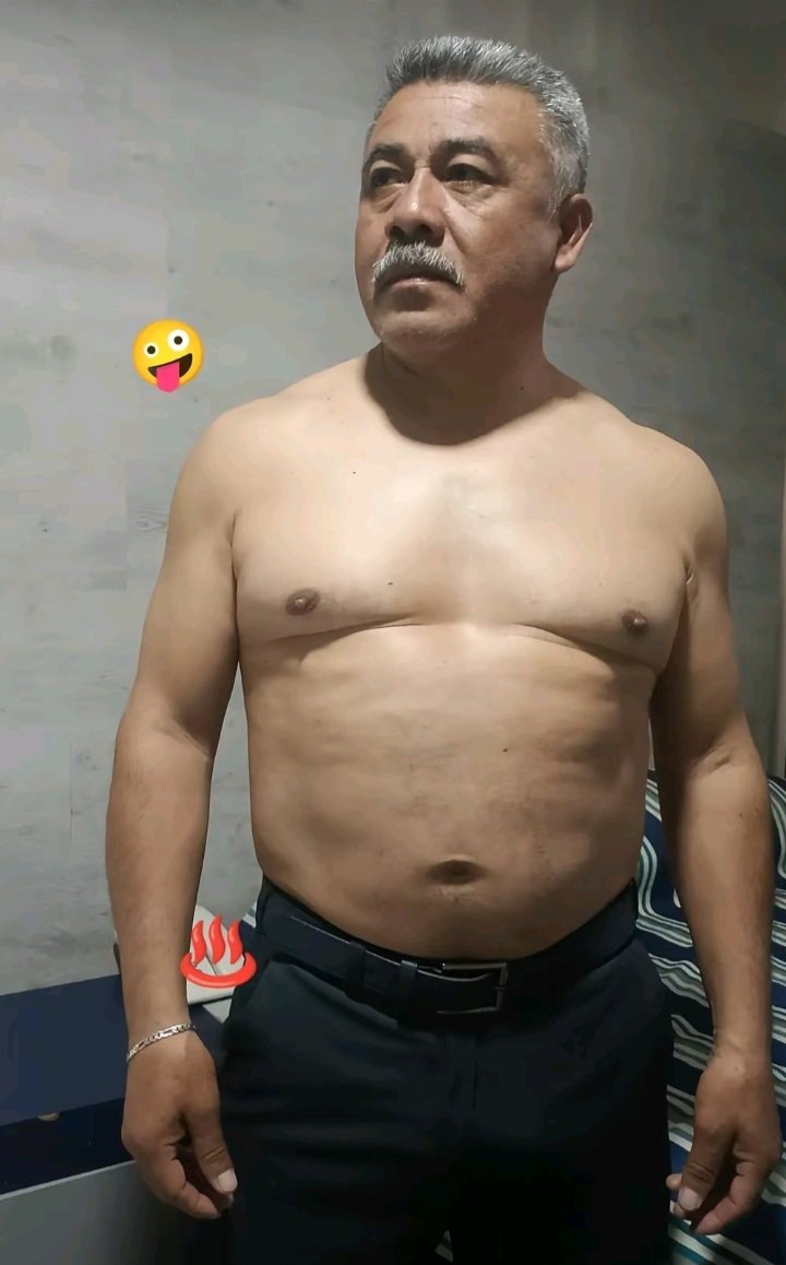 DILFXX1's tweet photo. Que les parece mi papá?

No sé por que a mi mamá no le gusta comerse esa verga todas las noches https://t.co/iC0eu25gg1
