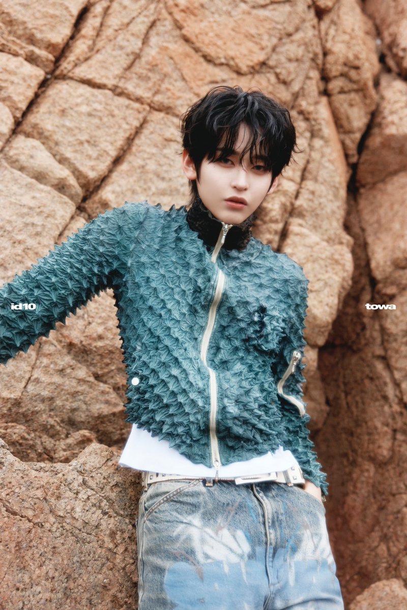 idntt_cosmo's tweet photo. idntt <itsnotover>
Concept Photo Chrome Heart ver. - Ocean

id10 towa

2026.07.13 6PM KST

Pre-save
🔗 https://t.co/Cy4pu8H5I0

#idntt #아이덴티티
#unevermet #yesweare #itsnotover
#토와 #towa https://t.co/Ui6MjZhf66