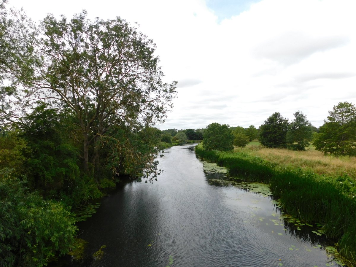 rrabnif's tweet photo. Walking from Oundle by the River Nene. https://t.co/leBorBPLON