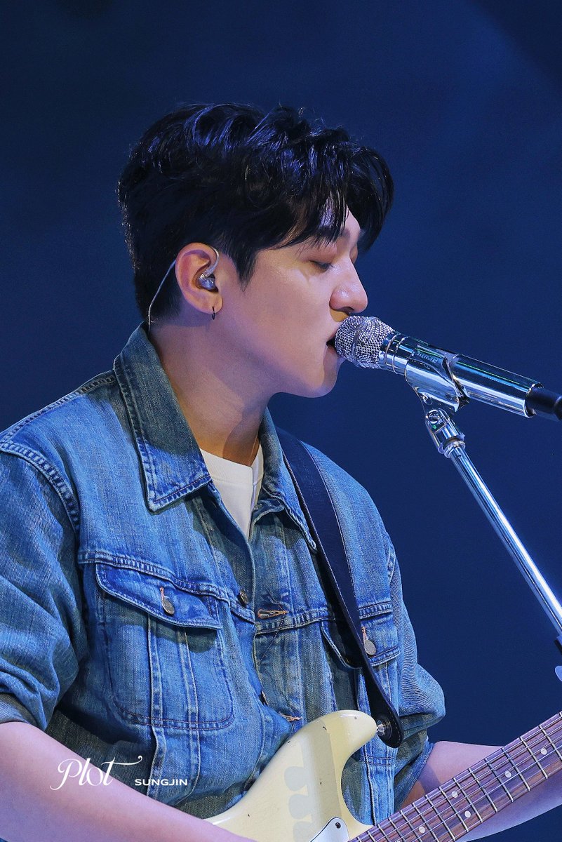 plot_116's tweet photo. 260704 #성진 #박성진 #DAY6 HQ https://t.co/gfFpSel8s6