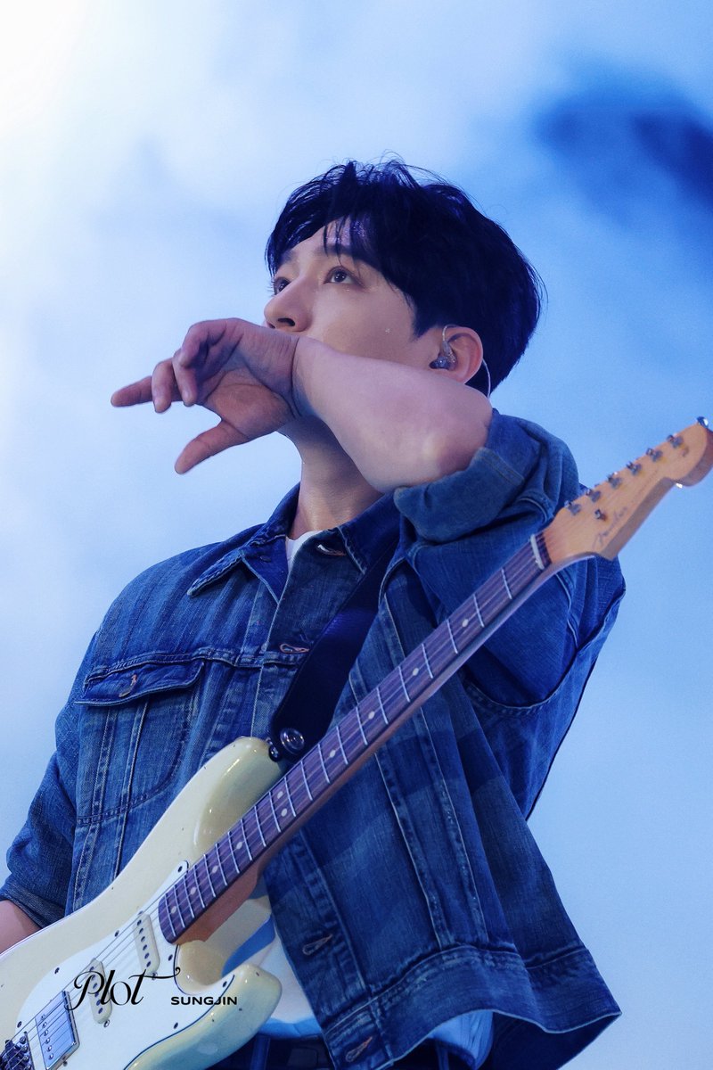 plot_116's tweet photo. 260704 #성진 #박성진 #DAY6 HQ https://t.co/gfFpSel8s6