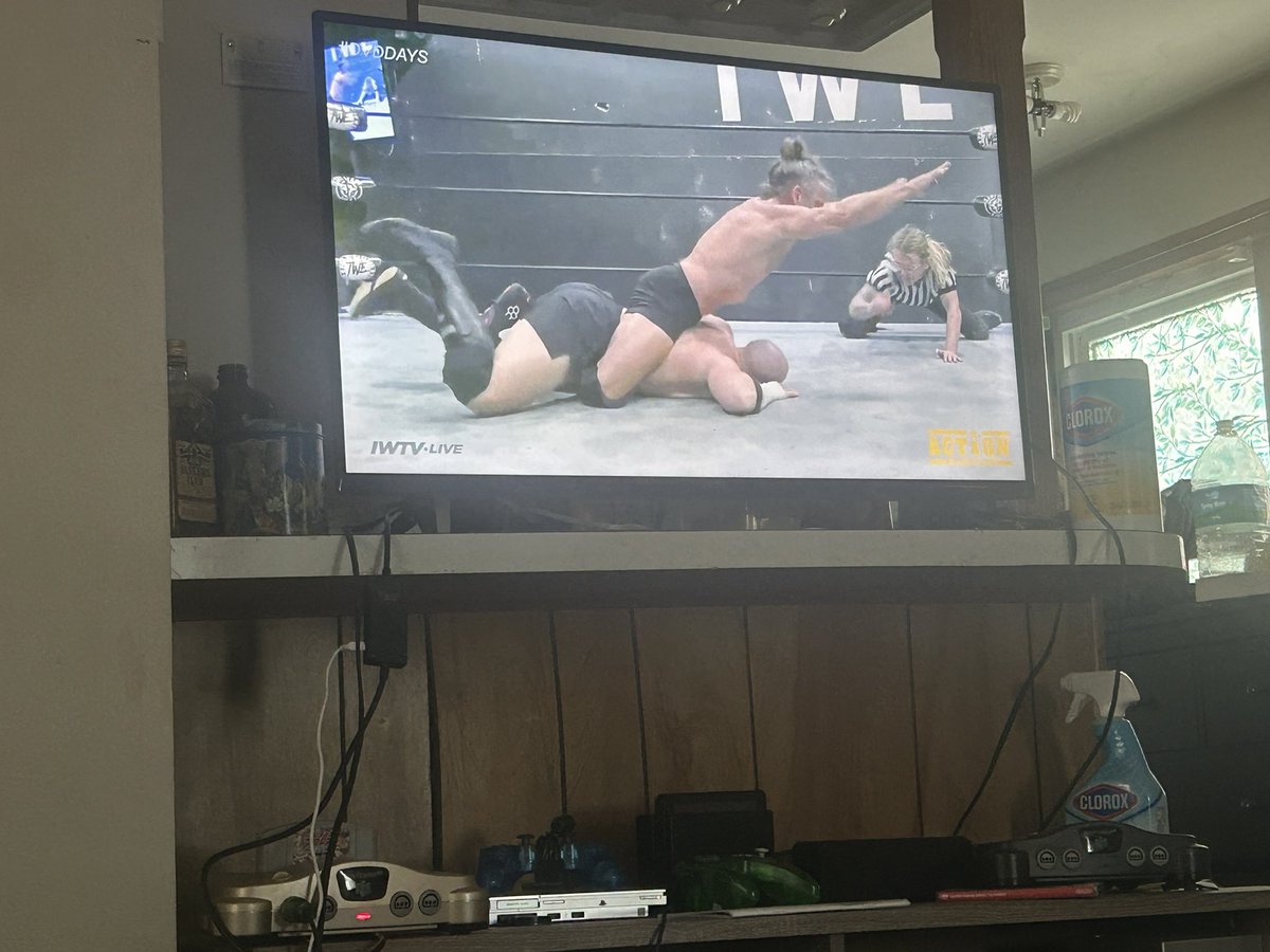 StacksDelMonico's tweet photo. Coming out of mid summer depression with finally watching Karl Greco-Malenko matches. https://t.co/aFvg1xFz31