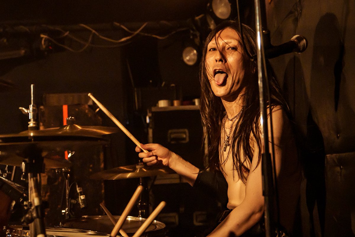 thegimlet666's tweet photo. 7/4は札幌KLUB COUNTER ACTIONに出演いたしました！

今回もイベントを企画してくれたJoseph、ありがとうございます！
とても楽しい夜でした！

対バンの皆様、スタッフの皆様、そして見にきてくれた皆さま、ありがとうございました！激アツでした！

📷 by @komadori_sha
ありがとうございました！ https://t.co/JKWPVPuPvA