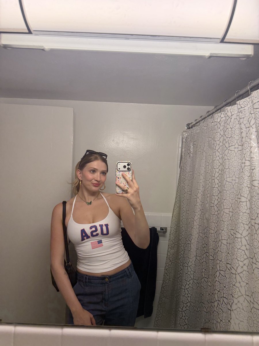 kkrespawned's tweet photo. I think yesterday was the hottest I’ve ever been, temperaturely speaking https://t.co/R83OGYRWJR