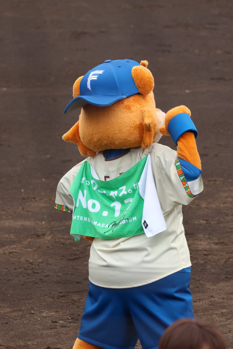 es_con_ni_kayou's tweet photo. 2026/07/05
タオルの宣伝も忘れないもんねえらいね
#カビー https://t.co/eY8PGe0vJD