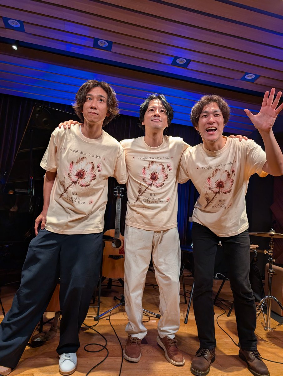 eri_koke's tweet photo. 初芝さんの久し振りのライブ、神楽坂天窓に行って来ました。楽しかった！ピアノの上田さん、パーカッションの竹ちゃんのサポートも素晴らしくめちゃくちゃ盛り上がりました。初芝さんの喜びが溢れて伝わってくるライブ！これからのツァーも楽しみです。 https://t.co/sfs8NCacrp