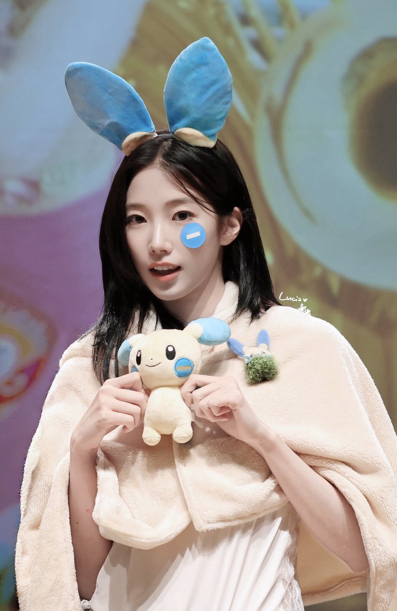 jadelululies's tweet photo. 260705
WITHMUU OFFLINE FANSIGN

🩵マイナン

#르세라핌 #LE_SSERAFIM
#카즈하
#ルセラフィム #KAZUHA #カズハ https://t.co/IwhaNGmsHz