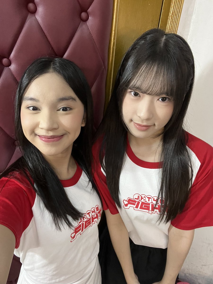 N_IntanJKT48's tweet photo. tertua jg ya? @Heidi_JKT48 https://t.co/16PoVgL7Zp