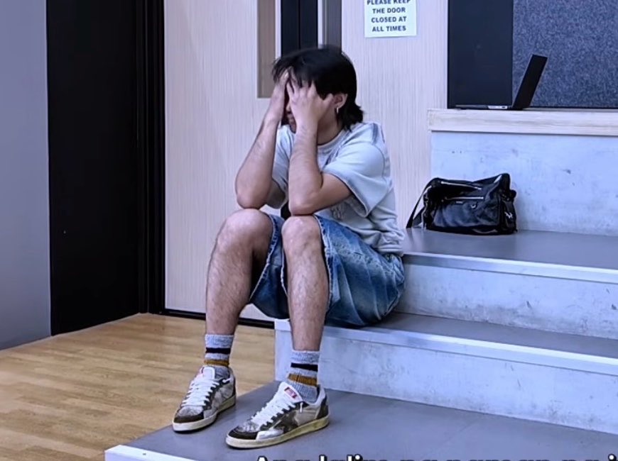 caprikenszn's tweet photo. idk if y’all are familiar with the song ‘Leader of the Band’ but it started playing in my head once this shot came through. 🥹

“The leader of the band is tired and his eyes are growing old
But his blood runs through my instrument and his song is in my soul”

well this can be a meme-worthy pic at a glance, but to me i initially saw it with raw vulnerability. the way he keeps on repeating dance routines hanggang sa makuha niya, constantly checking on sound arrangements and perfecting live vocals. Pag break time, kakain lang yan ng maasim na mangga sa gilid. 

PABLO, salamat sa pagiging leader ng lahat. i know it gets too overwhelming sometimes but andito kami to cheer for you. always. 🥹

WHAT IS USAD
#PABLO #USAD 
@imszmc