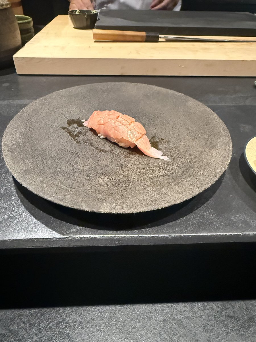 beatkou's tweet photo. ホンモノのお寿司を頂いております🍣 https://t.co/YnfXDH2A30