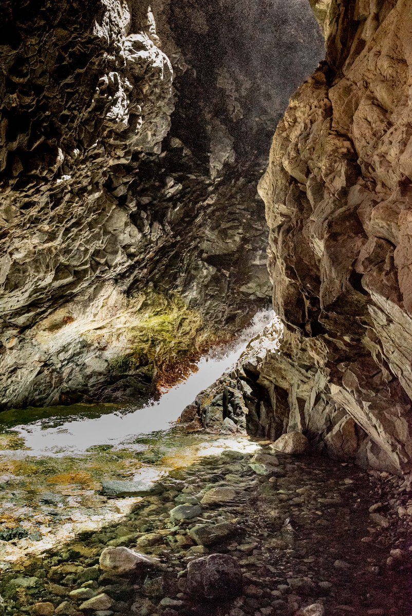 ChefShampoe's tweet photo. Echoes of the Canyon: Zapata Falls
#ZapataFalls #ColoradoWaterfalls #HiddenCanyon #NatureWonders #RockyMountainMagic https://t.co/ffuA5gYxZh