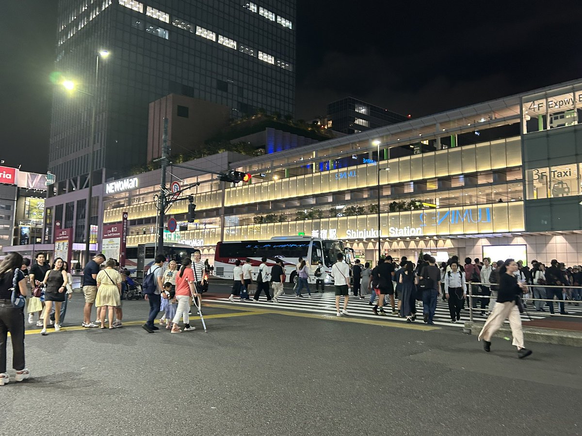 kaede1523's tweet photo. 東・京 ！！ https://t.co/BcLxt30EON