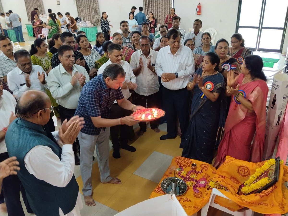 HariPatel5536's tweet photo. આજે મહેસાણા ખાતે મિરેકલ વુમન્સ હોસ્પિટલ તેમજ સમસ્ત ચોર્યાસી કડવા પાટીદાર મહિલા સમાજના સંયુક્ત ઉપક્રમે આયોજિત 'દ્વિતીય ડોઝ સર્વાઇકલ વેક્સિનેશન કેમ્પ'માં હાજરી આપી કાર્યક્રમને પ્રોત્સાહિત કર્યો.

​ગર્ભાશયના કેન્સર જેવી ગંભીર બીમારી સામે મહિલાઓને સુરક્ષિત કરવા માટે આ પ્રકારના(1/2) https://t.co/OCeaXrfvXJ