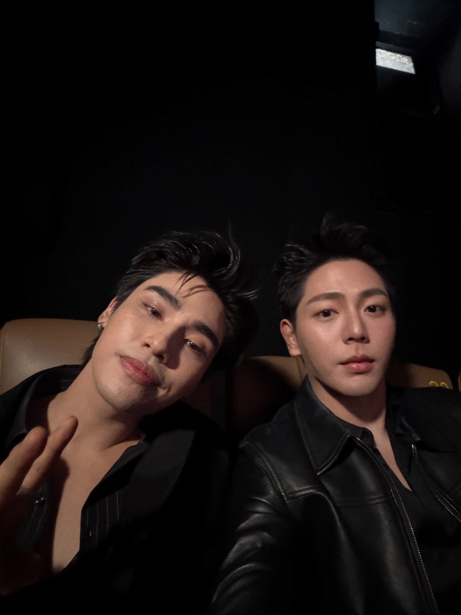 katewww_'s tweet photo. ทั้งคู่เก่งมาก บ๊ายบายกฤษฏ์วายุ คัมแบ็คสู่อัพภูมิ 🤍❤️

Our Last Night
#LoveofSilomFinalEP
#uppoompat #poompps #UpPoom https://t.co/tU1VFY7Qc5