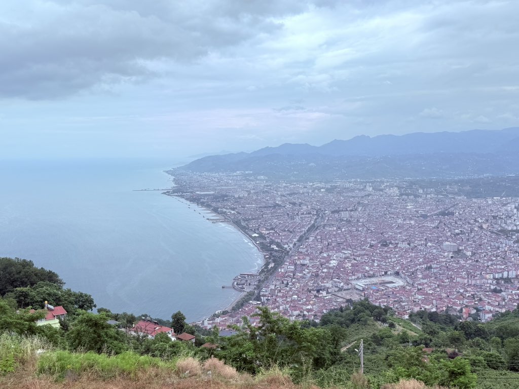 bdrhn67's tweet photo. Ordu dump https://t.co/qnaHi6qfHT