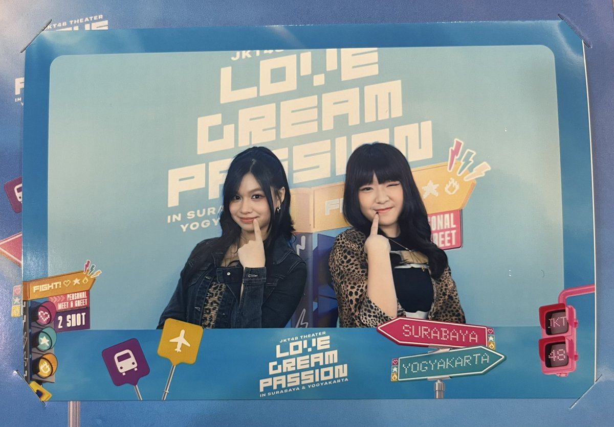 GeneveAngeline's tweet photo. “omg kita baddie bangett” katanya wkwkwk, dari aku masih 2s sama nina udah bilang “cantikkk” krn sebelahan jalurnya, tapi emangnya iya ya?

#JKT48FIGHT #TeamDream https://t.co/vvn63nLdxW