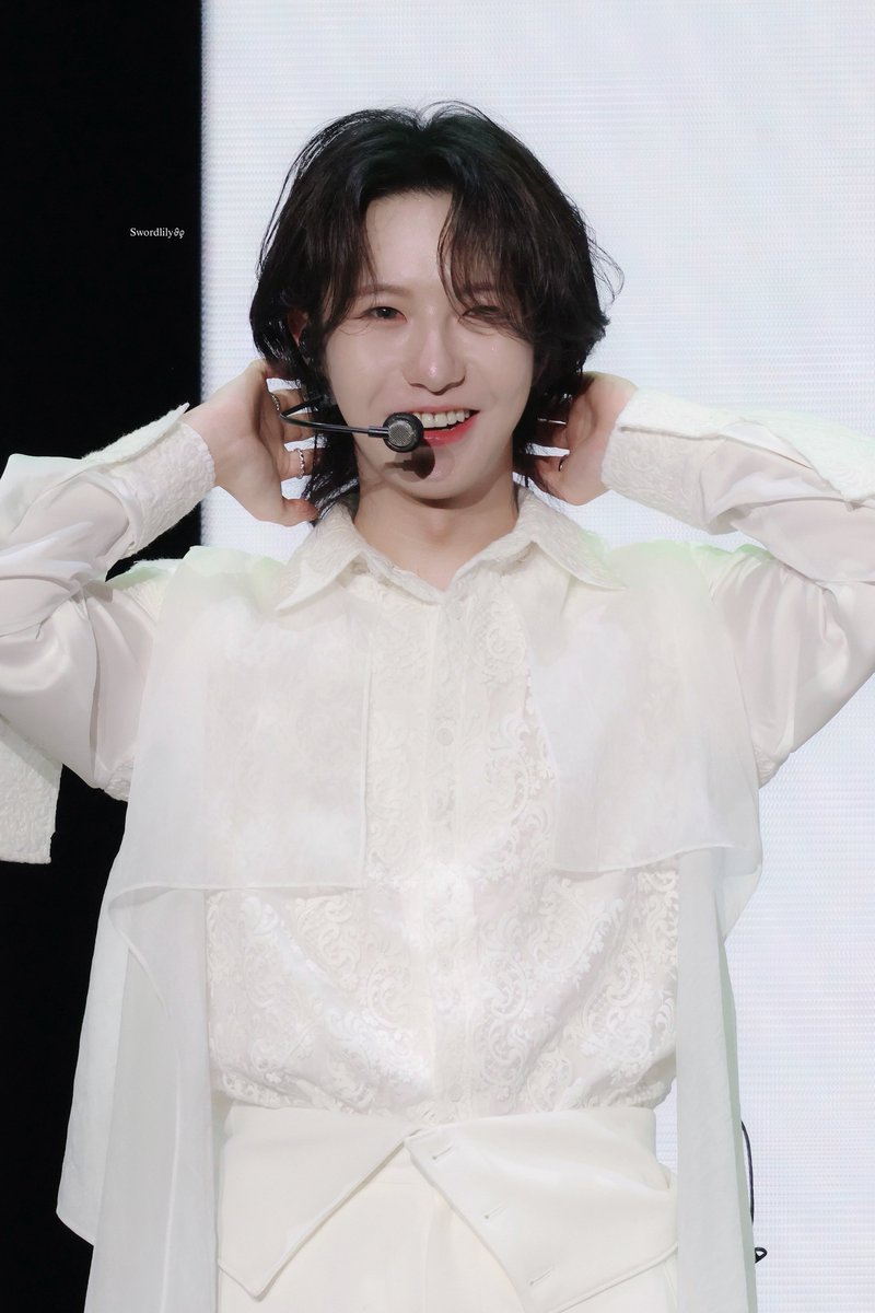 swordlily0323's tweet photo. 260705 🤍
#런쥔 #仁俊 #RENJUN #NCT #NCTDREAM https://t.co/fzyRlFeH0Y