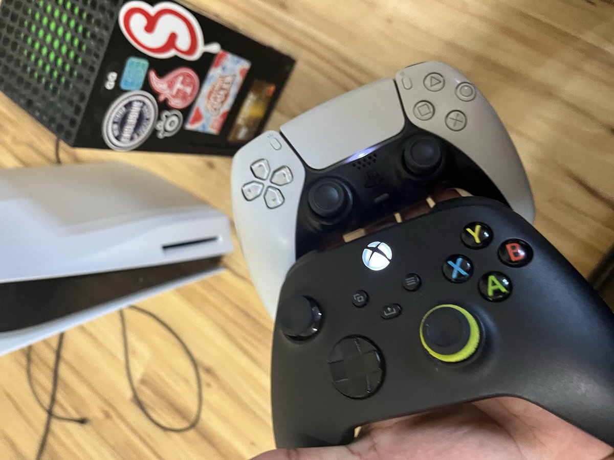 XBXSX&PS5 tweet media