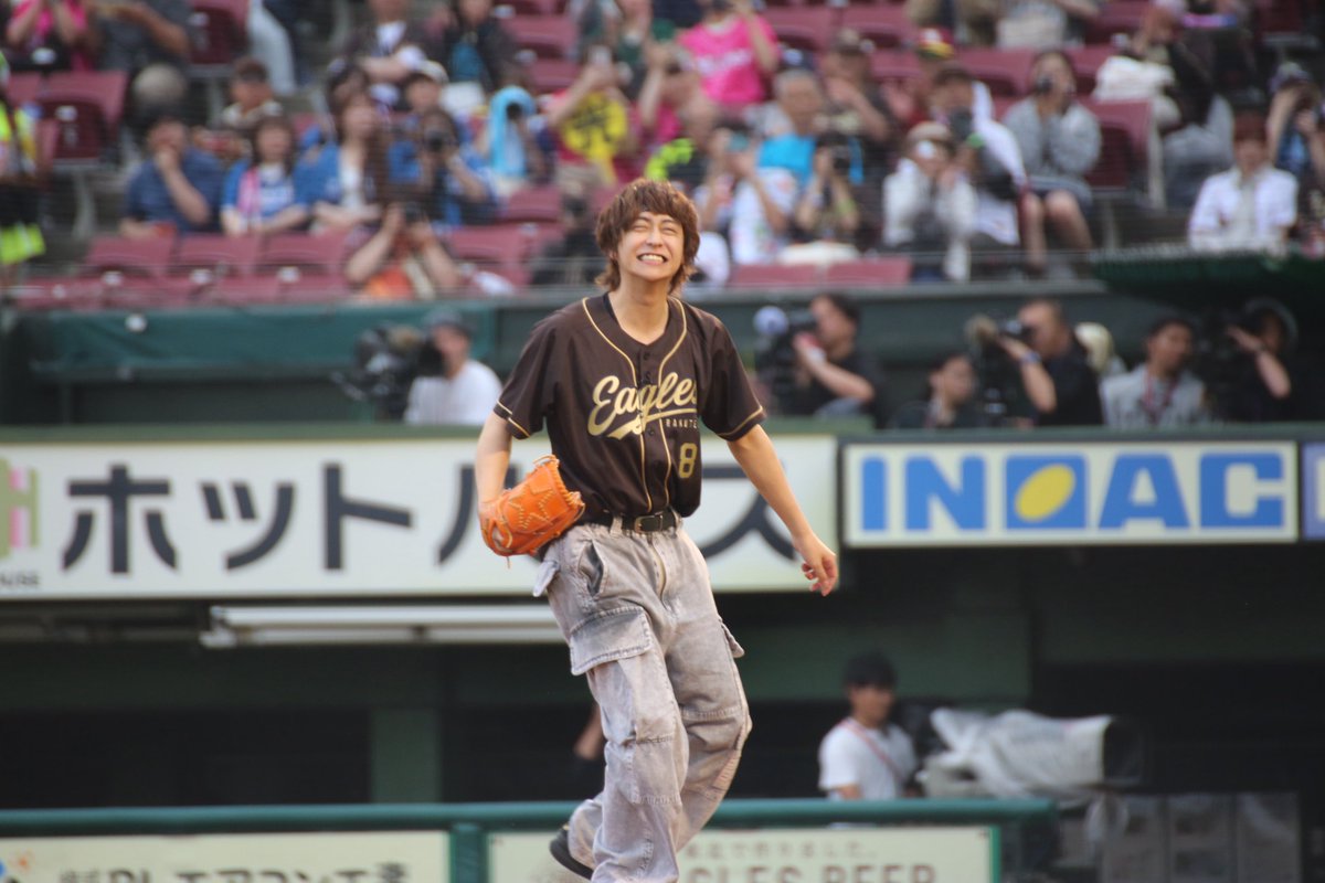 eag2___kr4's tweet photo. このやおっちゃんとてもチャーミングでした😌

#HeySayJUMP 
#八乙女光 
#rakuteneagles https://t.co/saxuhZ7iZu