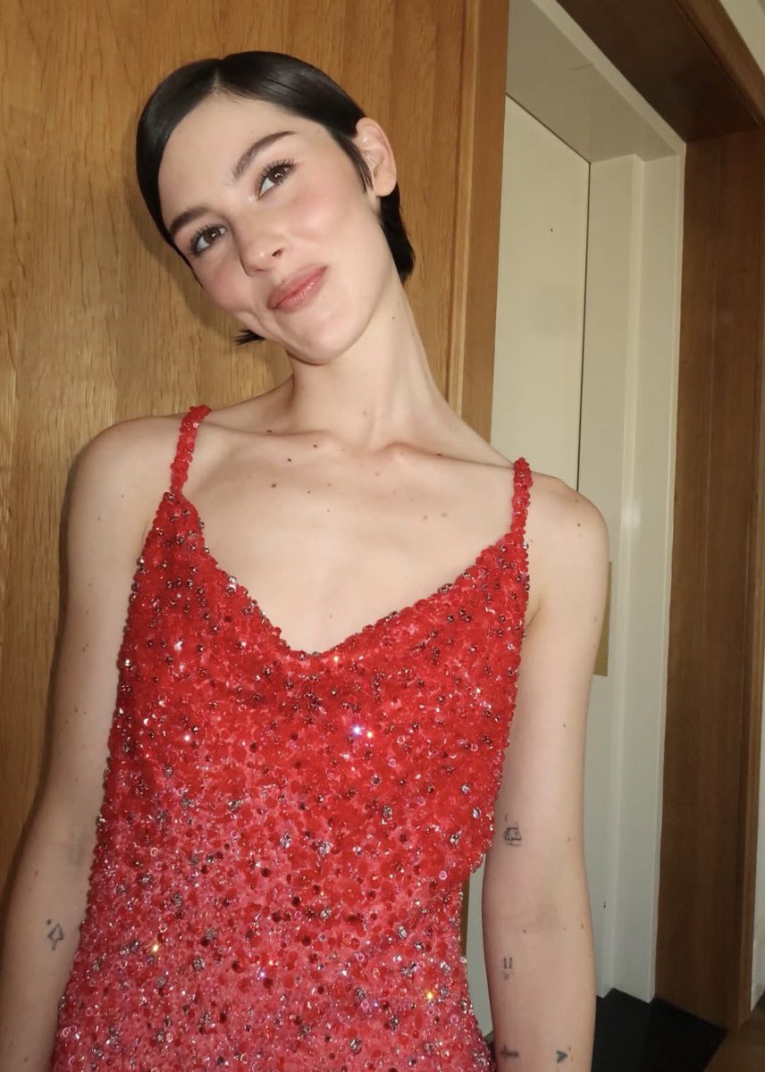 GracieAbramsBR tweet picture