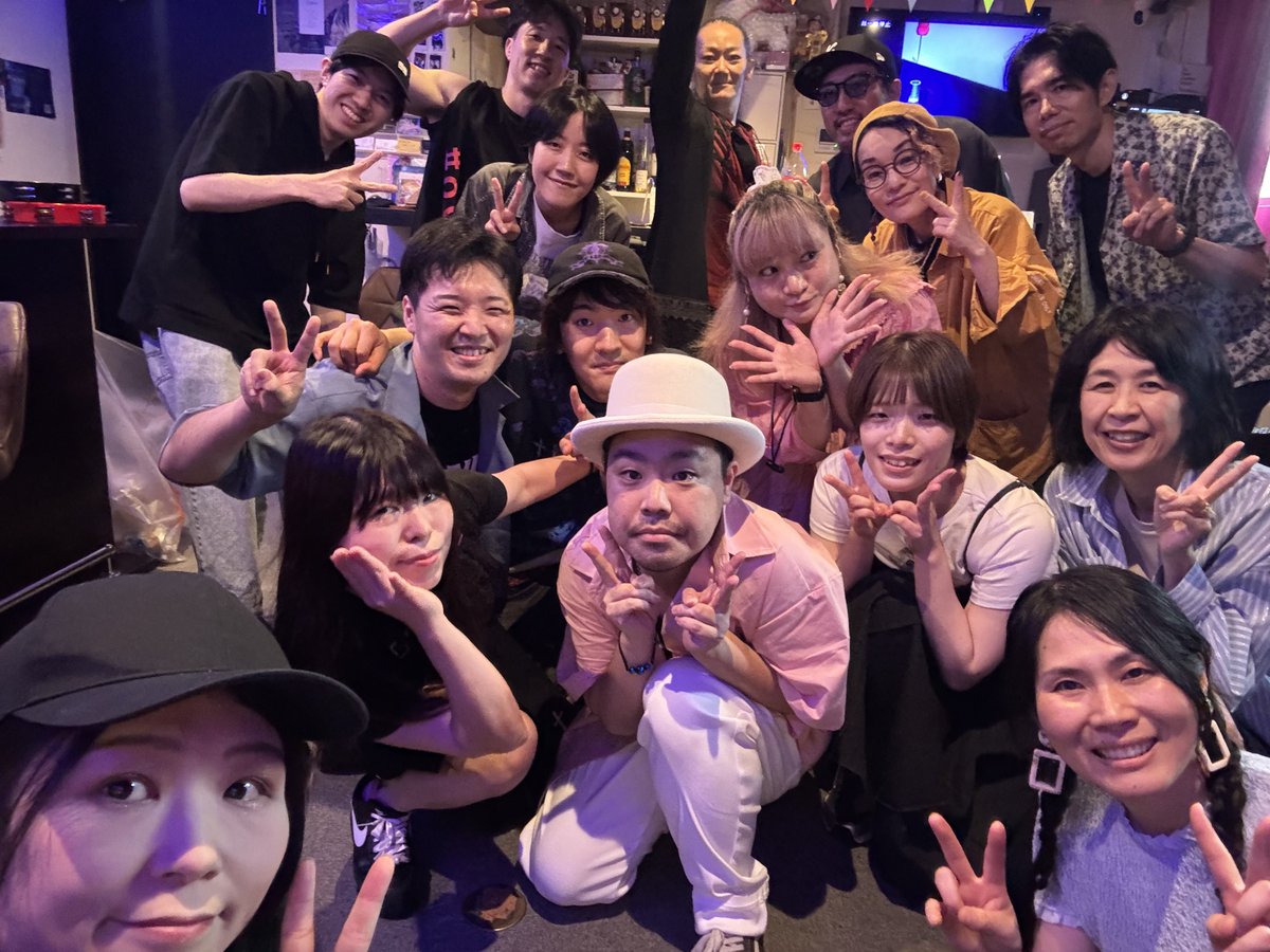 Hideki4132's tweet photo. ひでカラ良かった‼️
歌って踊って酒呑んで楽しかった✨
次回も開催するよ〜😁

#ひでカラ https://t.co/5H76vDtvyP