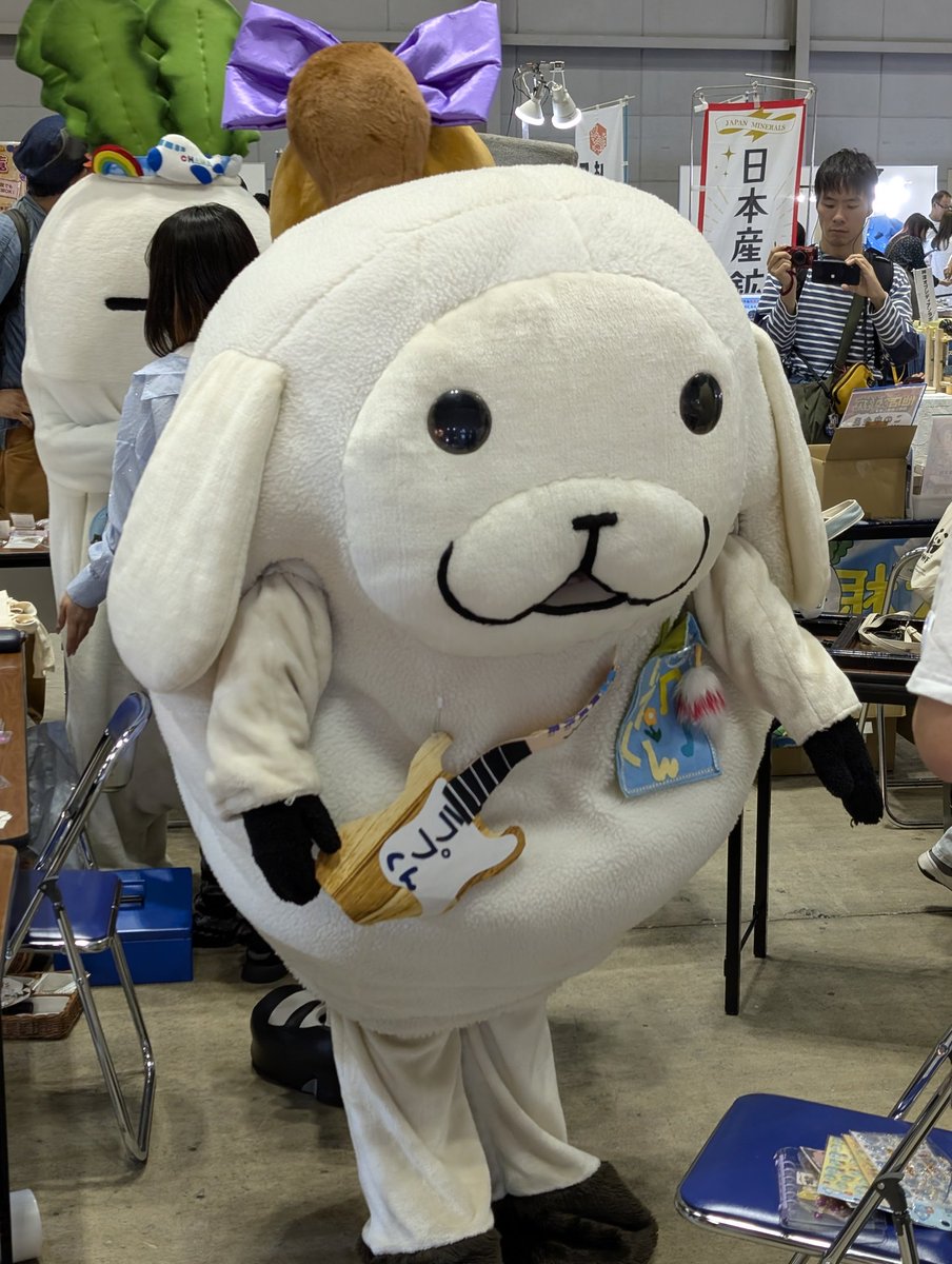 fukada117's tweet photo. パシフィコ横浜展示ホールA
第5回 #みなとみらいミネラルマルシェ 
最終日少しの時間だけゆるきゃら観てきました
初めて観るキャラクターが多くてwwww声が可愛いかった🩷
#ミネラルマルシェ 
#ラプくん
#ゆるきゃら
#ご当地キャラ https://t.co/cuoFOmSp9v